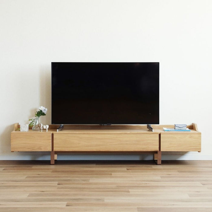 テレビボード 幅 180 テレビ台 ローボード オーク 無垢材 天然木 ベージュ ステンレス脚 LED 照明 ライト付き TV台 TVボード おしゃれ モダン ソフトダウン 引出し リモコン操作 リビング 収納 高級 ナチュラル AV機器収納 フラップ扉 安全 脚付き スクエア脚