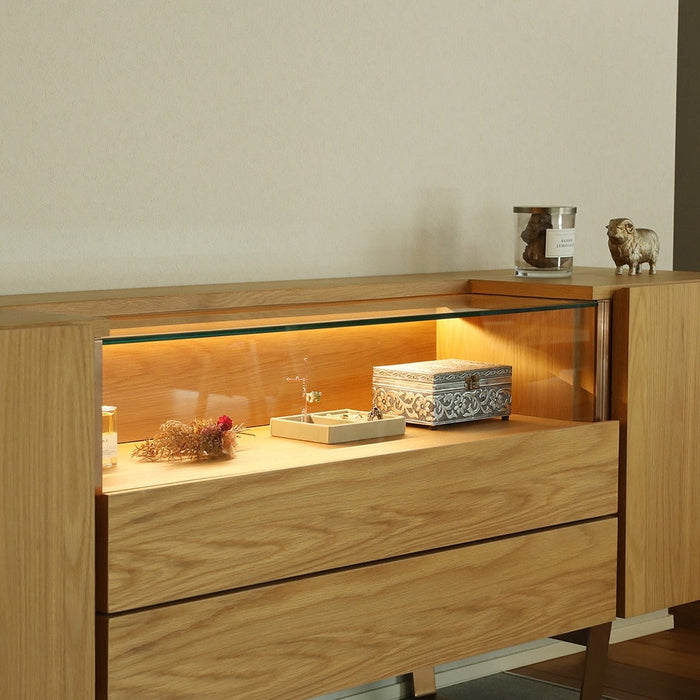 サイドボード 幅180 キャビネット 照明付き オーク 無垢材 天然木 ベージュ ディスプレイ コレクションケース LED おしゃれ モダン ステンレス脚 ライト付き 強化ガラス 引出し 扉 リビング 収納 高級 ナチュラル ホワイトオーク 高級 脚付き スクエア脚